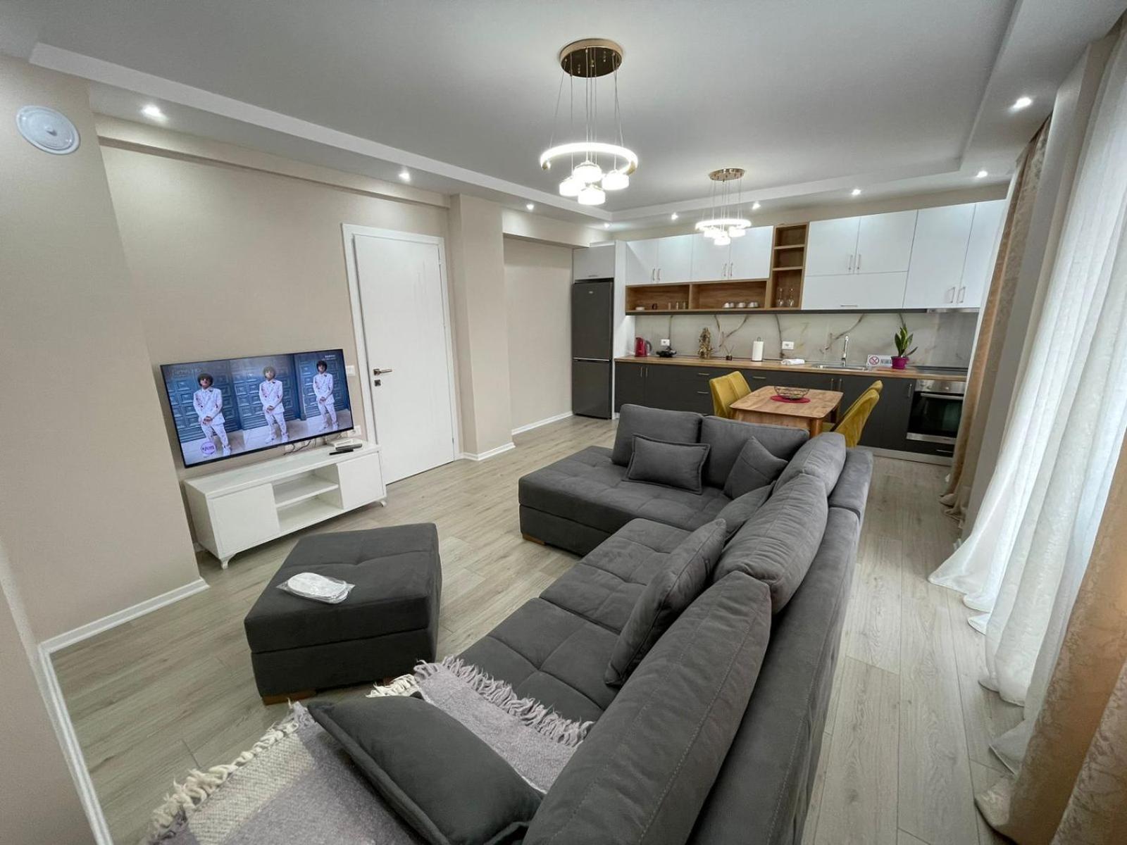 Melody Apartment In Korce Exterior foto