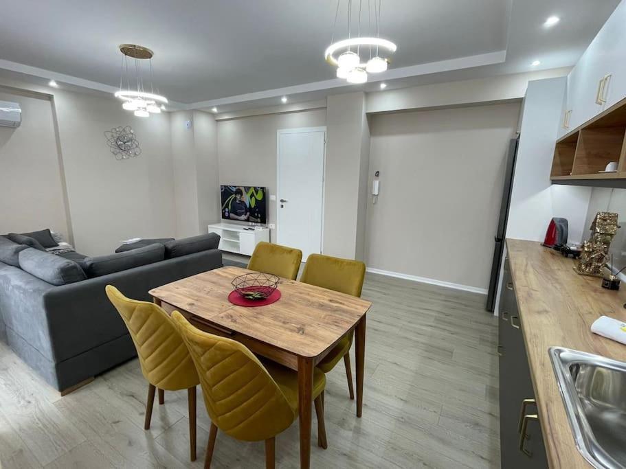 Melody Apartment In Korce Exterior foto